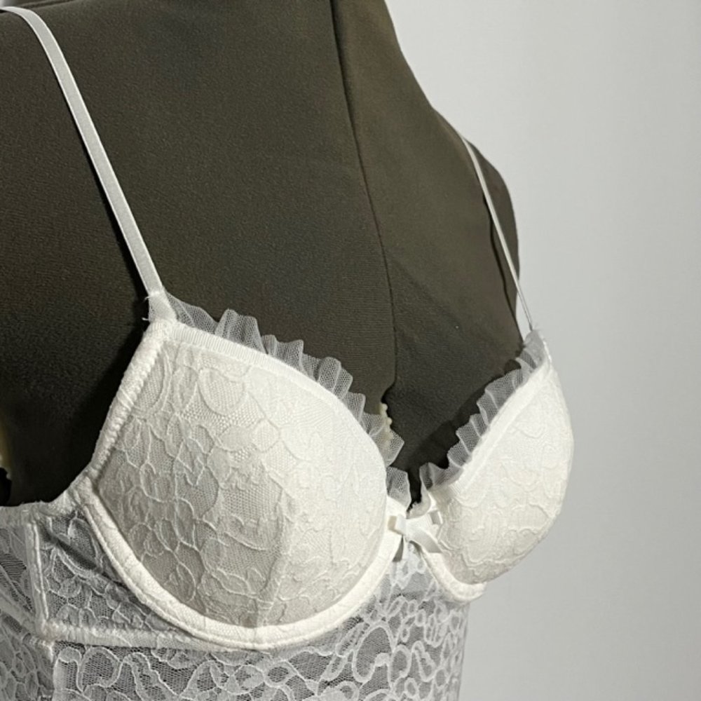 VICTORIA'S SECRET White "The Lacie" Lingerie Size S/P NWOT - Picture 5 of 16